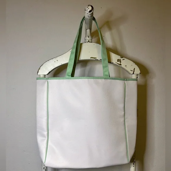 Clinique x Kate Spade Lipstick Tote - Picture 3 of 4